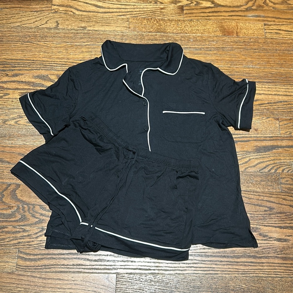 Pajama Set - Picture 4 of 8